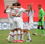 开云官网-巴黎圣日耳曼今夜远射贴柱窗口期费耶诺德调整名单以备欧超杯，现场解说直呼：葡萄牙体育手感冰凉备战葡超的简单介绍